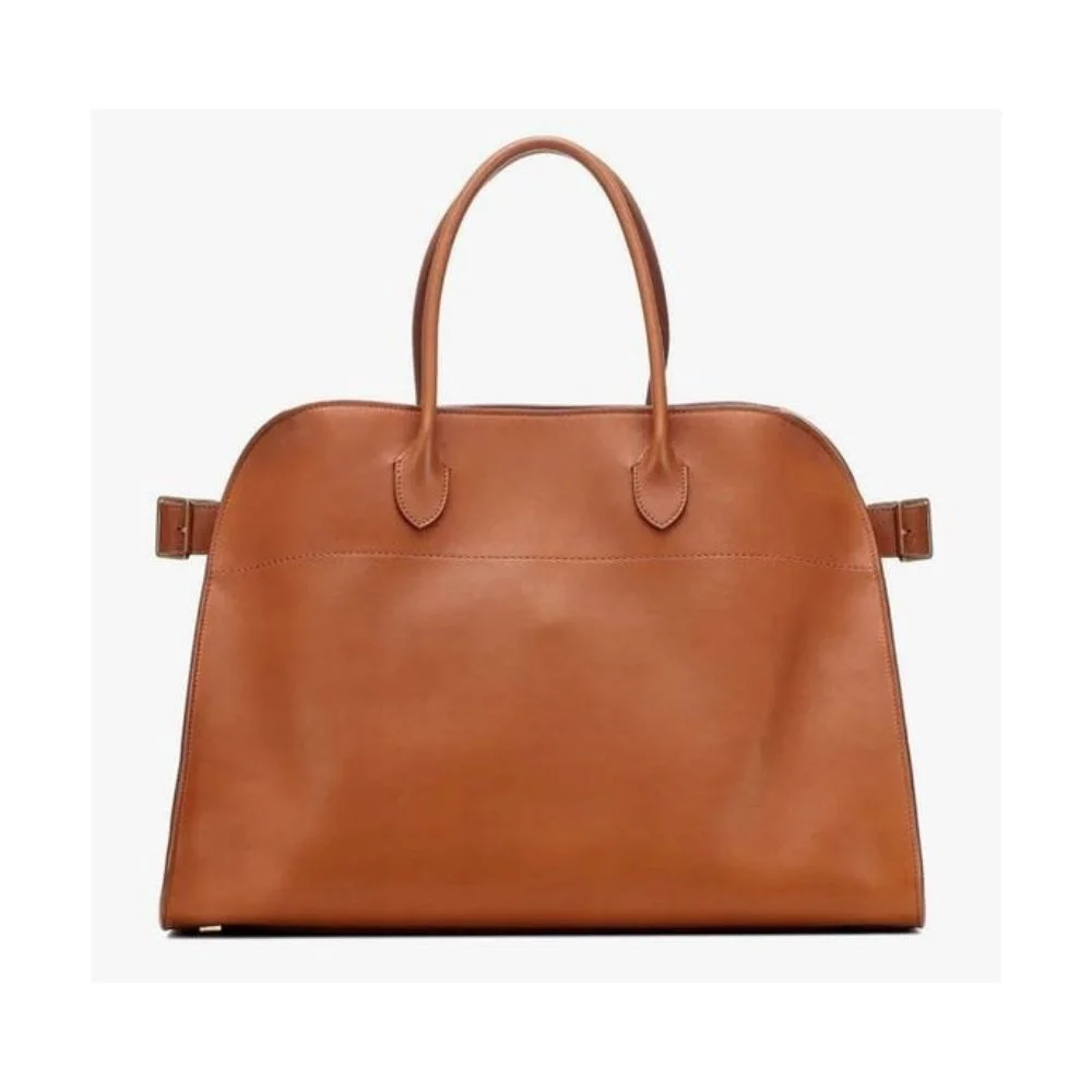 Sleek Handbag with Versatility